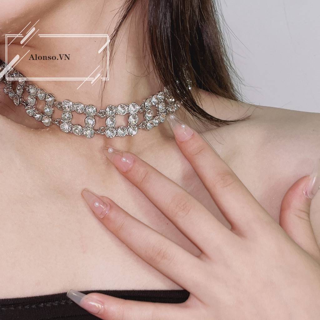 Vòng cổ Mặt Vuông Đính Đá Lấp Lánh Sang Trọng