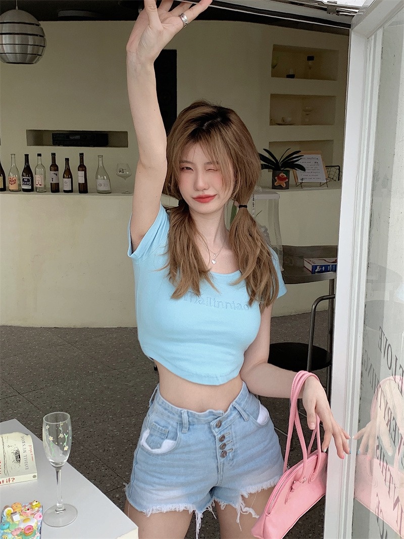 Áo Thun Tay Ngắn Eo Cao Thêu Chữ 63985