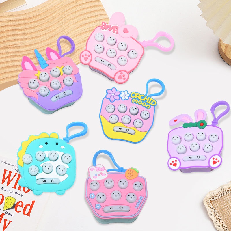 Máy Chơi Game Cầm Tay Dạng Móc Khóa Sanrio Giảm Căng Thẳng Cho Trẻ Em