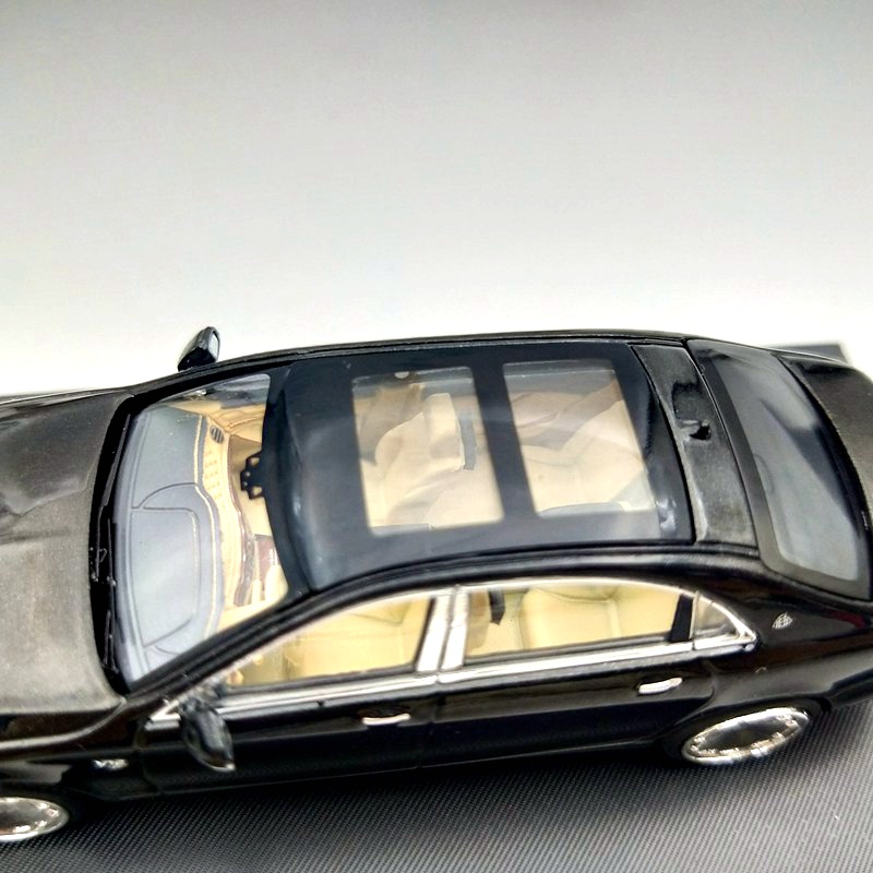 Xe mô hình master 1/64 maybach s560 s680