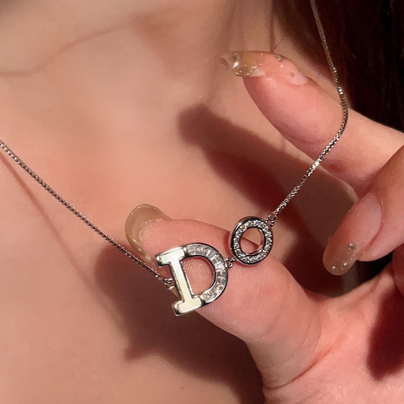 Vòng cổ Mặt Chữ Đính Đá Cao Cấp Phong Cách Hàn Quốc Sang Trọng