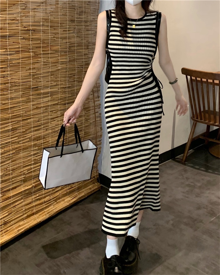 Đầm Dệt Kim Dây Rút Họa Tiết Kẻ Sọc Thời Trang 66422
