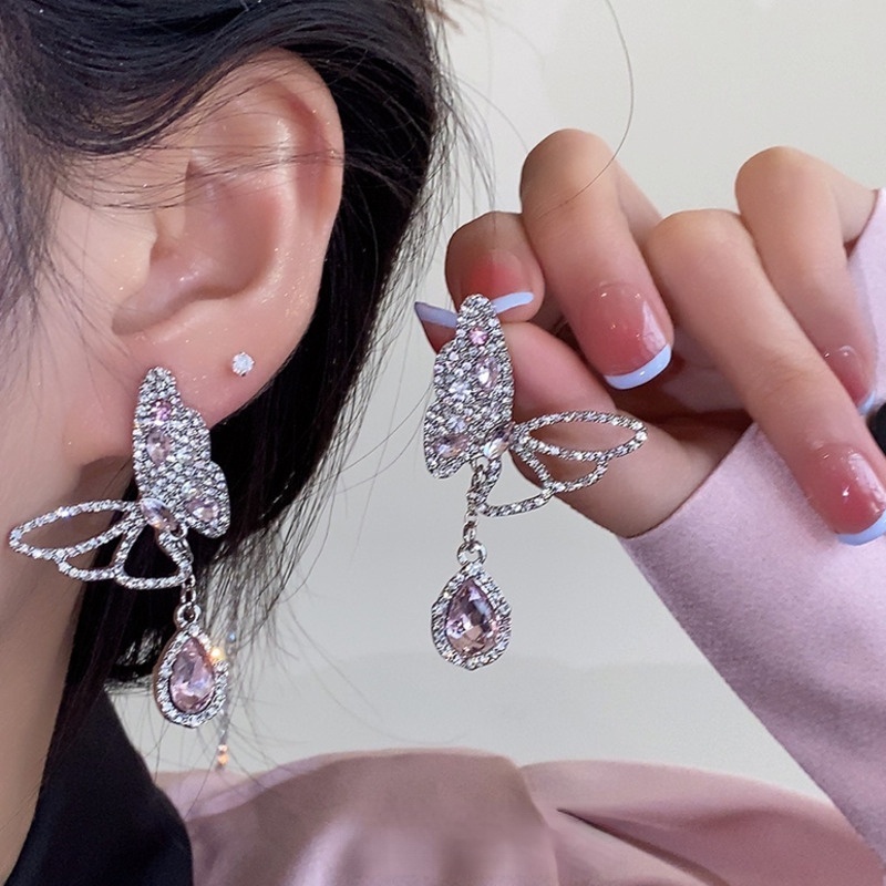 Bông Tai Hình Bướm Đính Kim Cương Màu Hồng Sang Trọng