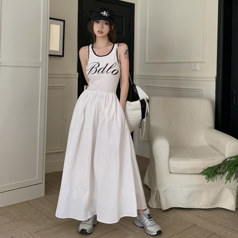 Đầm Sát Nách Màu Sắc Tương Phản In Chữ Phong Cách retro