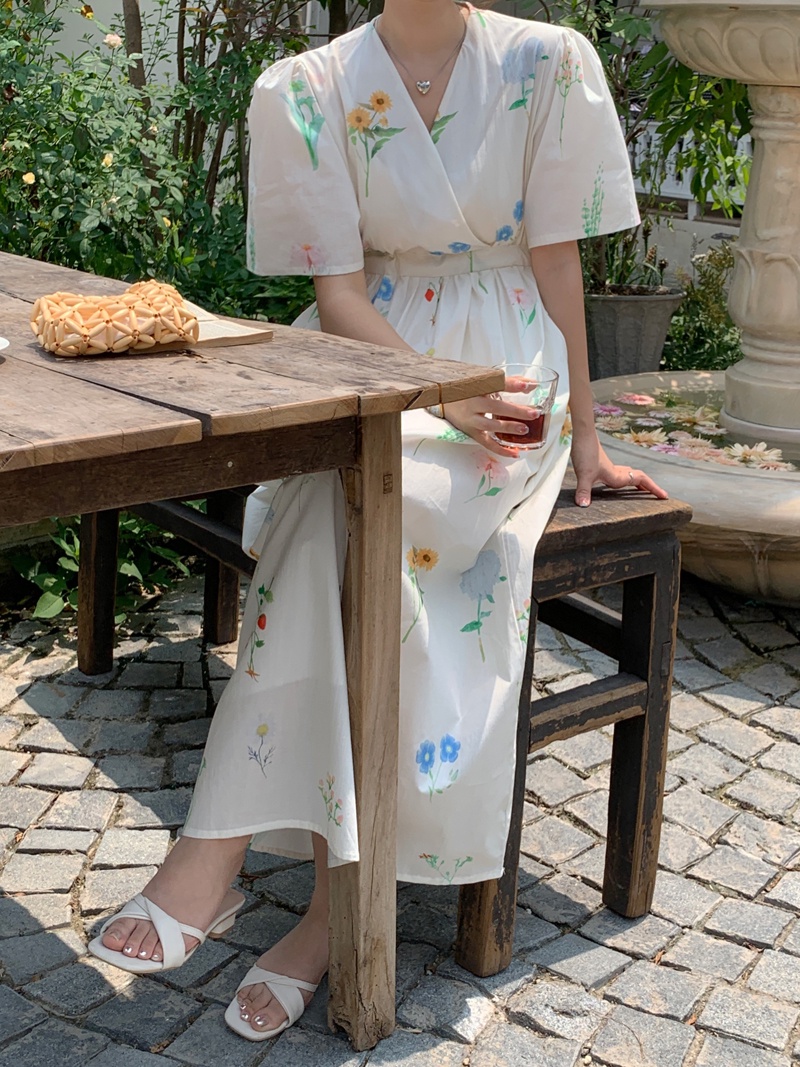 Đầm Cột Dây Eo Cao Nhấn Eo Họa Tiết Lá Mùa Hè 64811