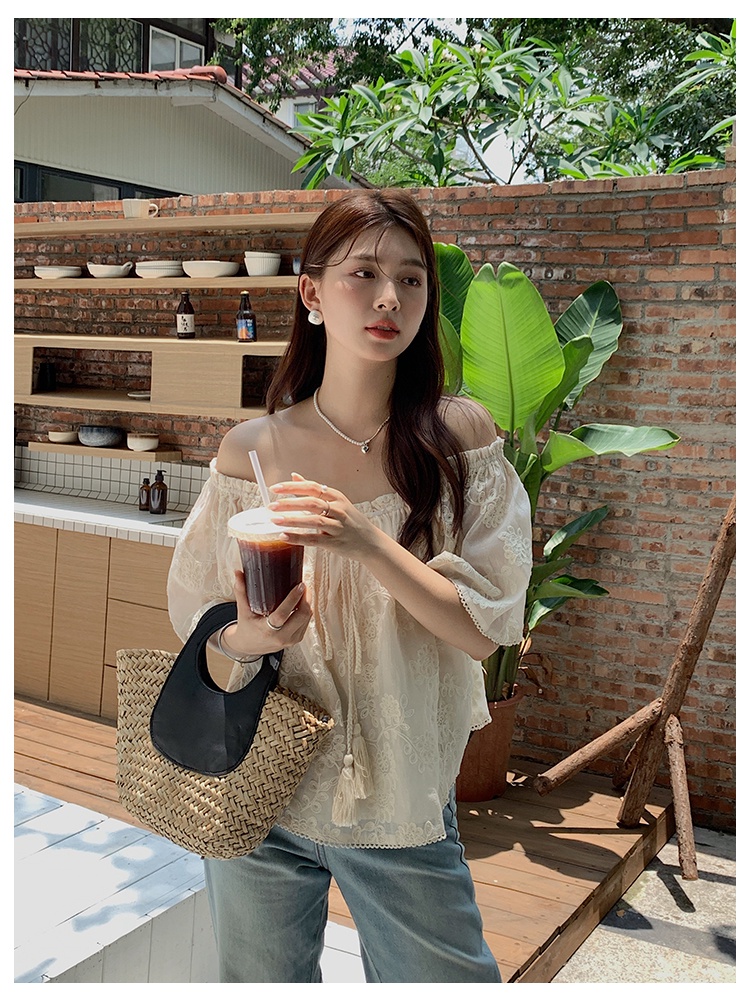 Áo Kiểu Trễ Vai Màu Trơn Thêu Họa Tiết Phong Cách Pháp Thời Trang Mùa Hè 64758