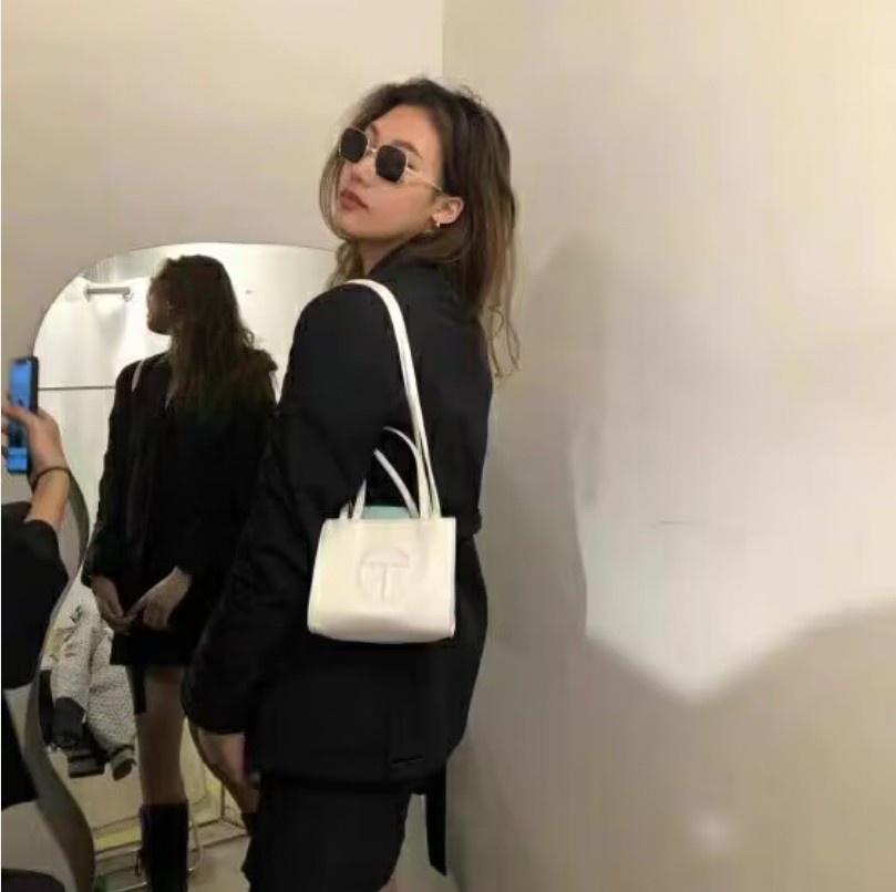 UETEEY  túi xách nữ unisex telfar túi đeo chéo công sở nữ thời trang MAY2505  2023 new MAY2505 L21T0G1