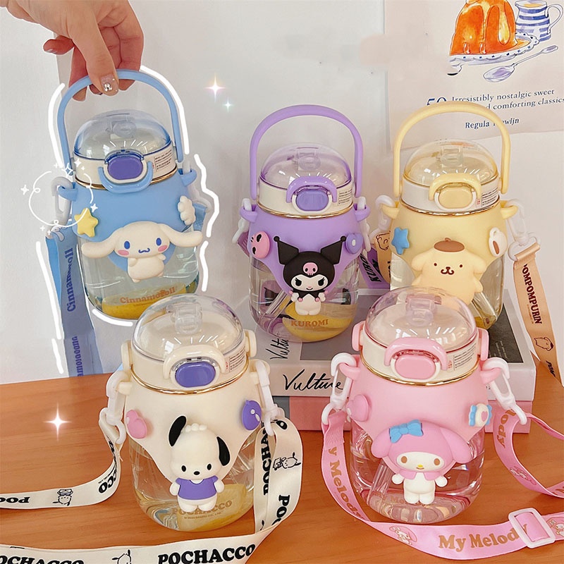 Bình nước BACKPACK BEAR 820ml bằng silicon mềm họa tiết búp bê Sanrio dễ thương