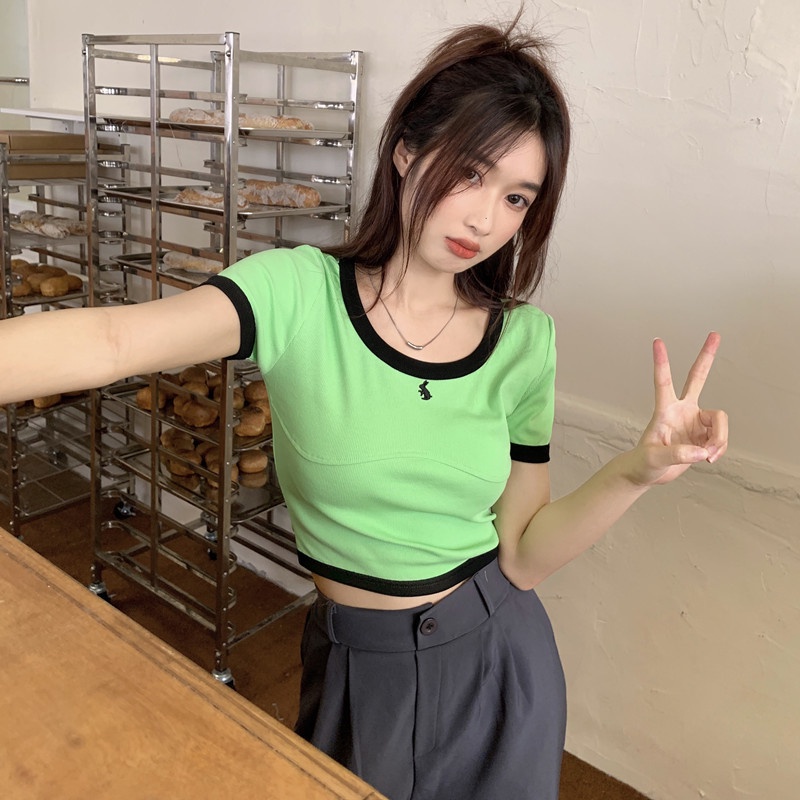 Áo Thun Tay Ngắn Trễ Vai Thêu Họa Tiết Thời Trang Cho Nữ