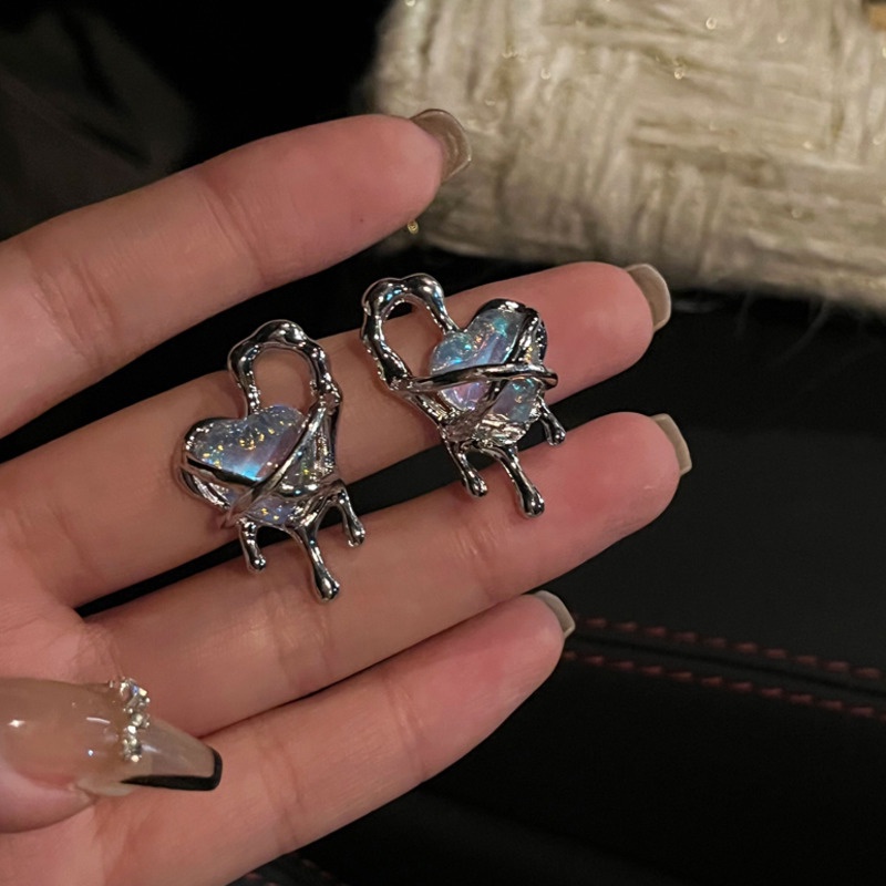 Khuyên Tai Hình Trái Tim Đính Đá Mặt Trăng Nhiều Màu Sắc Phong Cách Hàn Quốc Cho Nữ