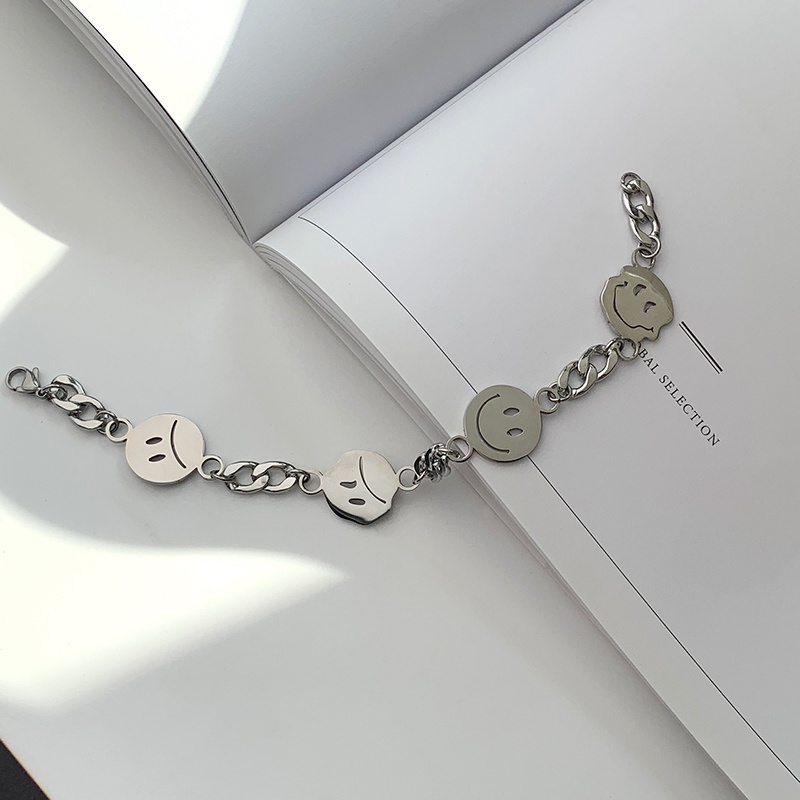 Vòng Tay Thép Titan Hình Mặt Cười Phong Cách Hip Hop Thời Trang