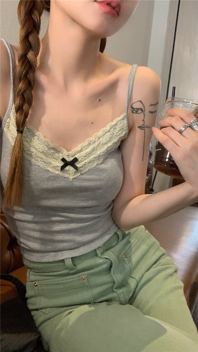 Áo Hai Dây Cổ Thấp Dáng Ôm Phối Ren Thời Trang Mùa Hè 64424