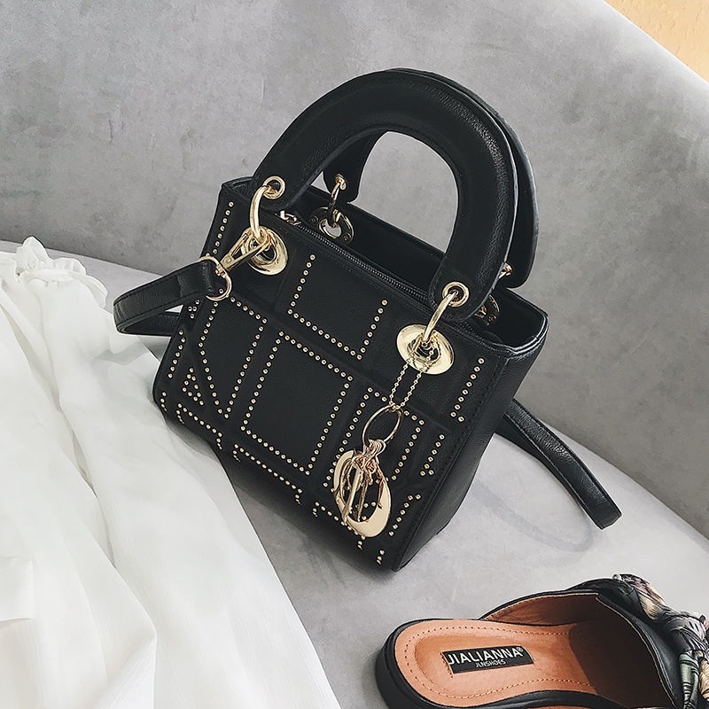 Mnefokc Túi Xách Mini Vuông Nhỏ Handmade Đinh Tán Xuân Hè Mẫu Mới Túi Xách Cổ Tích Ins Siêu Hot[Hàng có sẵn]