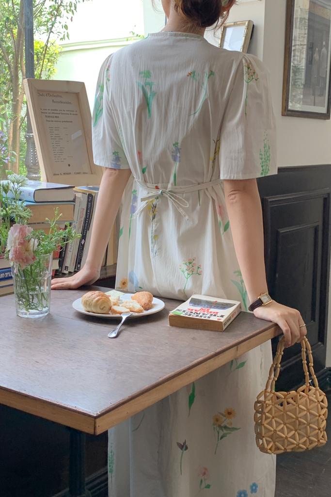 Đầm Cột Dây Eo Cao Nhấn Eo Họa Tiết Lá Mùa Hè 64811