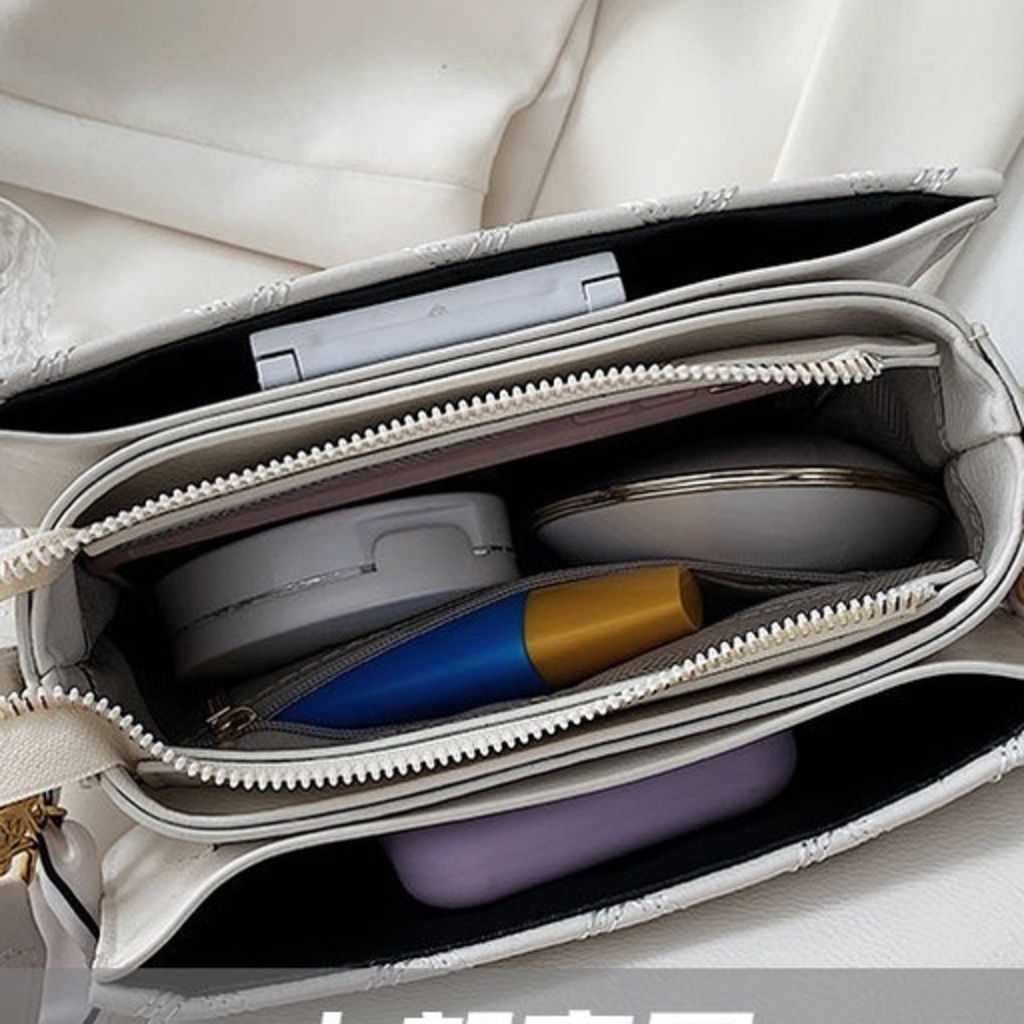 Túi Xách Mới Thời Trang Nữ Hình Thoi Cầm Tay Phù Hợp Với Phong Cách Nước Ngoài Dây Đeo Vai