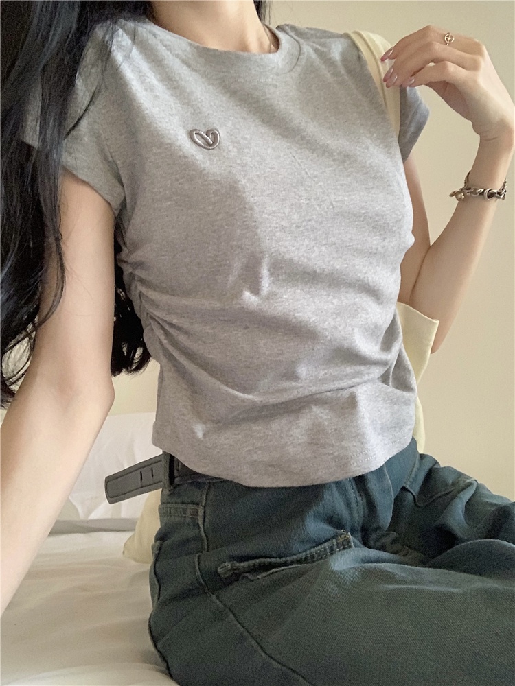 Áo Thun Nữ Tay Ngắn Thêu Trái Tim 63183