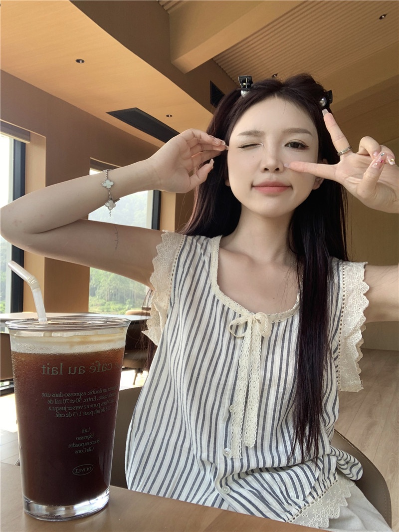 Áo Sơ Mi Sọc Khâu Ren Hàn Quốc 64946