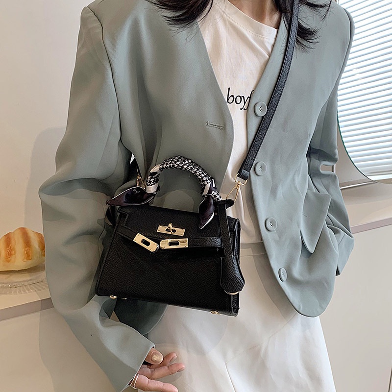 Túi Xách Đeo Chéo Thời Trang Hàn Cho Nữ