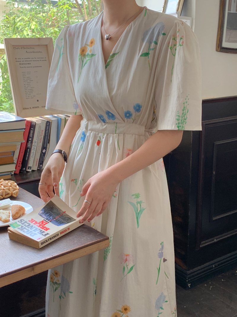 Đầm Cột Dây Eo Cao Nhấn Eo Họa Tiết Lá Mùa Hè 64811