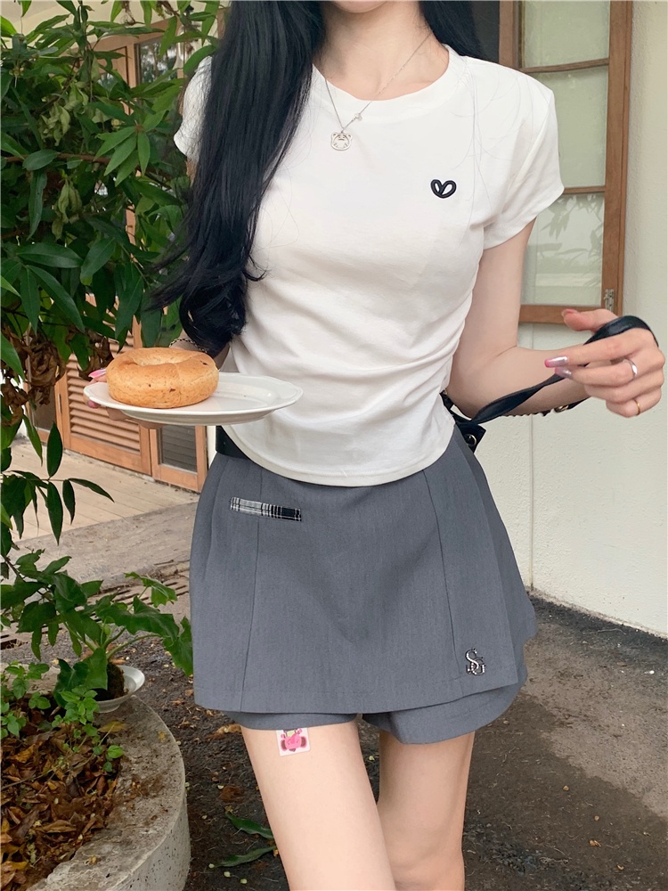 Áo Thun Nữ Tay Ngắn Thêu Trái Tim 63183