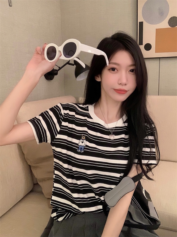 Áo Thun Tay Ngắn Sọc Ngang Thêu Hình Gấu Plus Size 64374