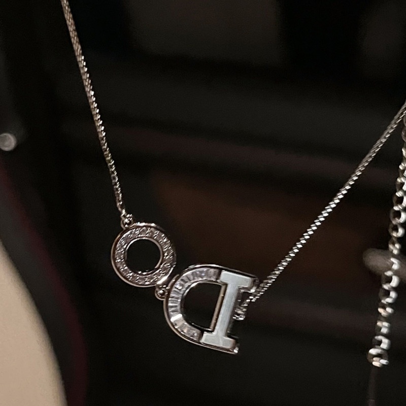 Vòng cổ Mặt Chữ Đính Đá Cao Cấp Phong Cách Hàn Quốc Sang Trọng