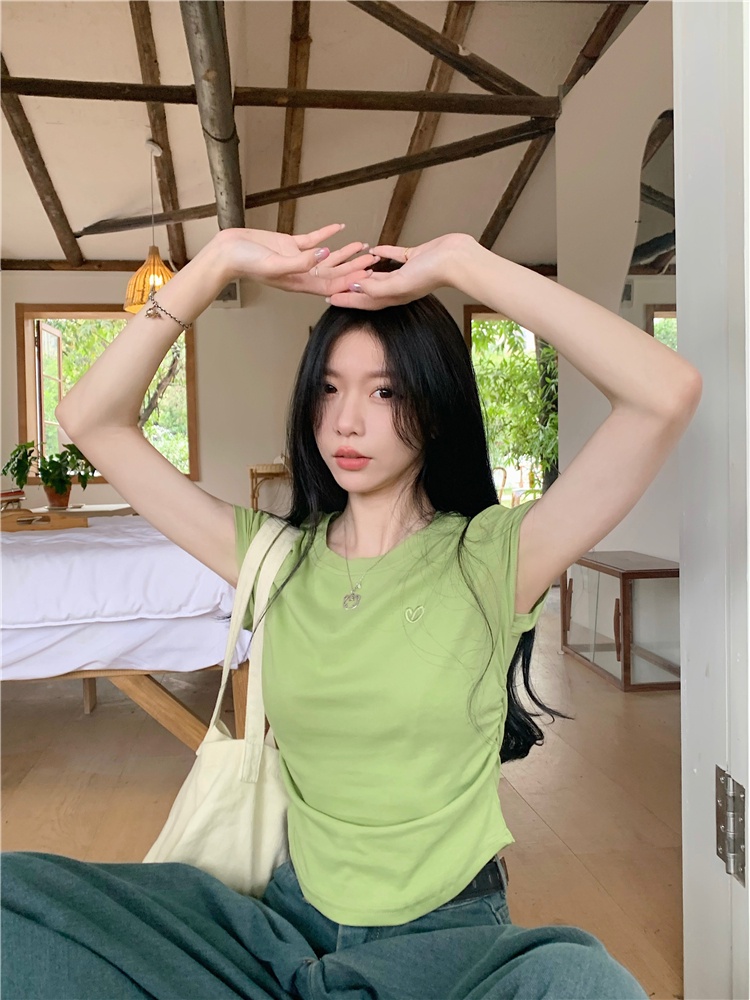 Áo Thun Nữ Tay Ngắn Thêu Trái Tim 63183