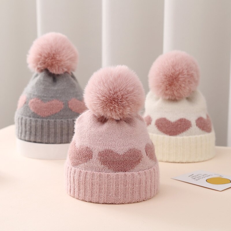 Mũ Beanie Đính Trái Tim Dễ Thương Cho Bé