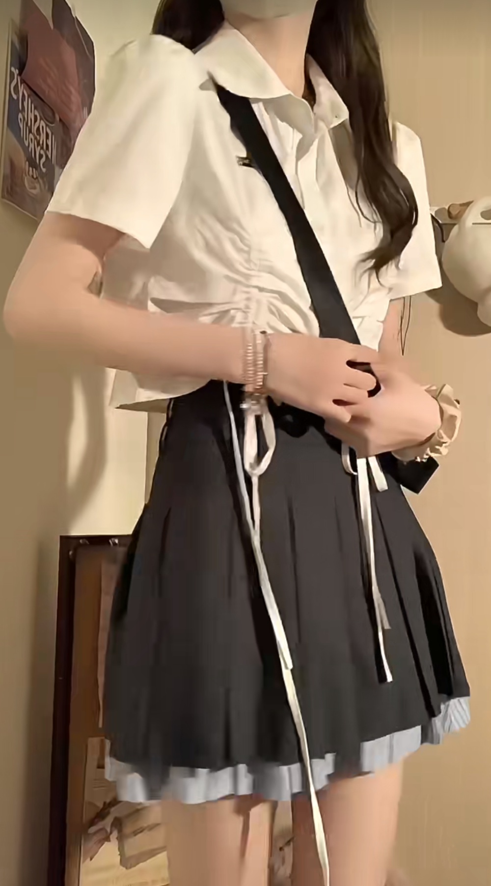 Set Áo Dây Rút Ngắn Tay Phối Chân Váy Xếp Ly Ngắn Thời Trang Sành Điệu 6523