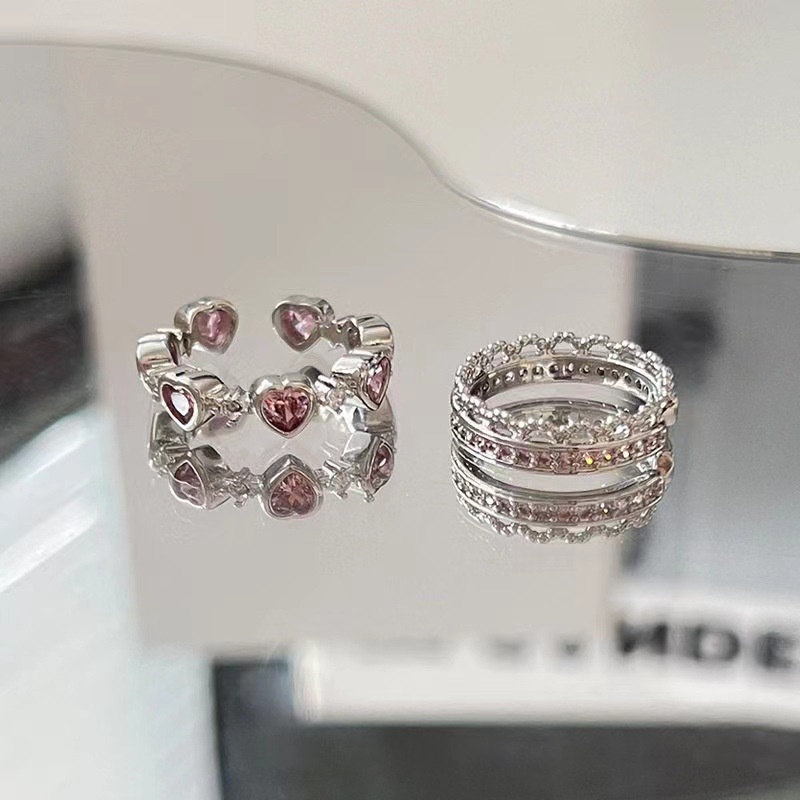Nhẫn Hình Trái Tim Đính Đá Zircon Sang Trọng