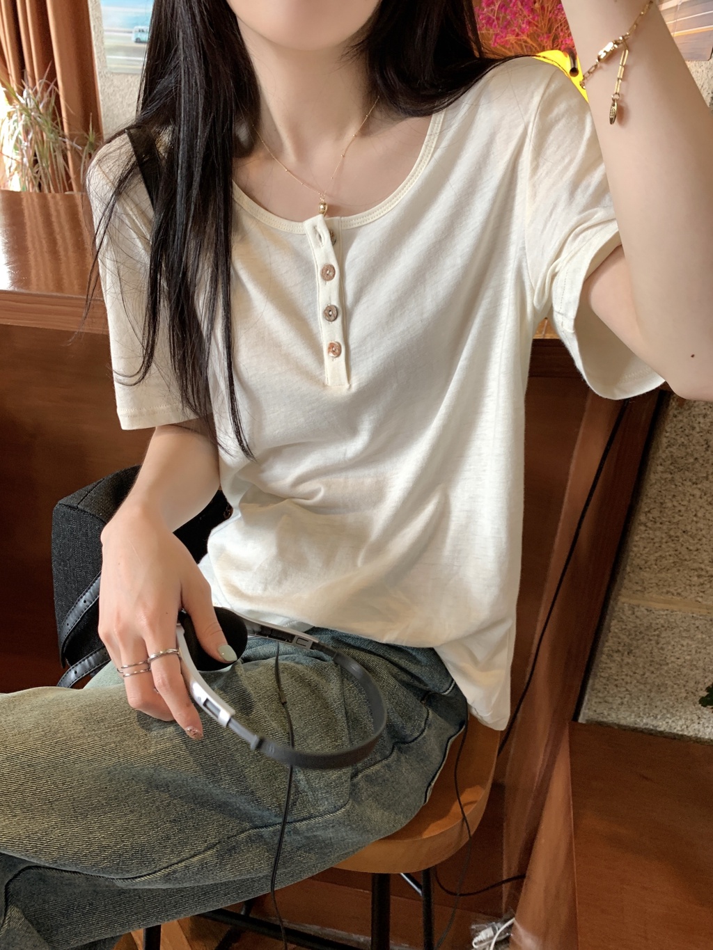 Áo Thun Trơn Dáng Rộng Ngắn Tay Phối Nút Phong Cách Hàn Quốc Thời Trang Mùa Hè 65194