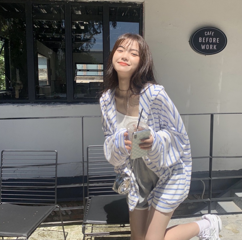 Áo Khoác cardigan Mỏng Có Nón Dáng Rộng Họa Tiết Kẻ Sọc Thời Trang Xuân Hè