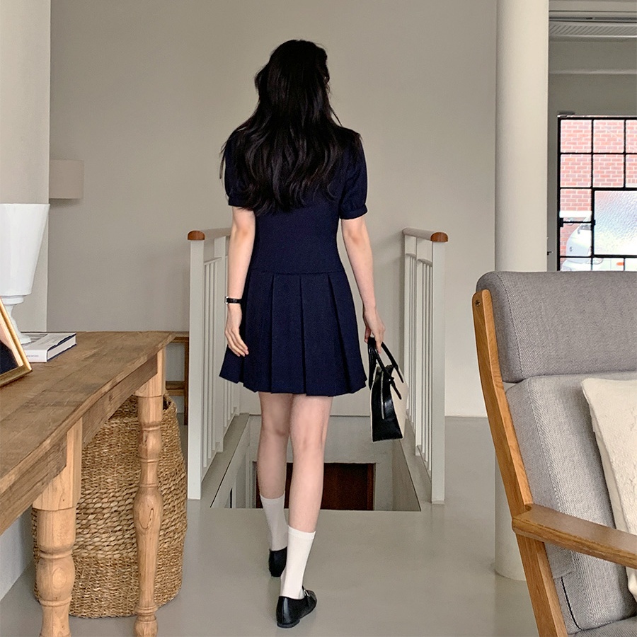 Đầm Xếp Ly Cổ Suit Hai Hàng Nút 63034