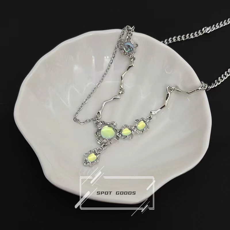 Vòng cổ Thép Titan Ghép Nối Thiết Kế Không Đều Đơn Giản Với Phụ Kiện Gió Lạnh