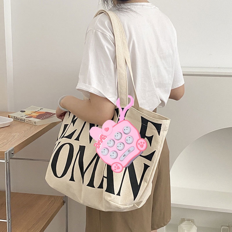 Máy Chơi Game Cầm Tay Dạng Móc Khóa Sanrio Giảm Căng Thẳng Cho Trẻ Em