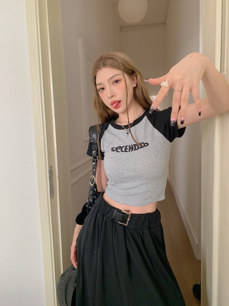 Áo Thun Tay Ngắn Dáng Ôm Thêu Chữ Phối Màu Sắc Tương Phản Thời Trang Xinh Xắn