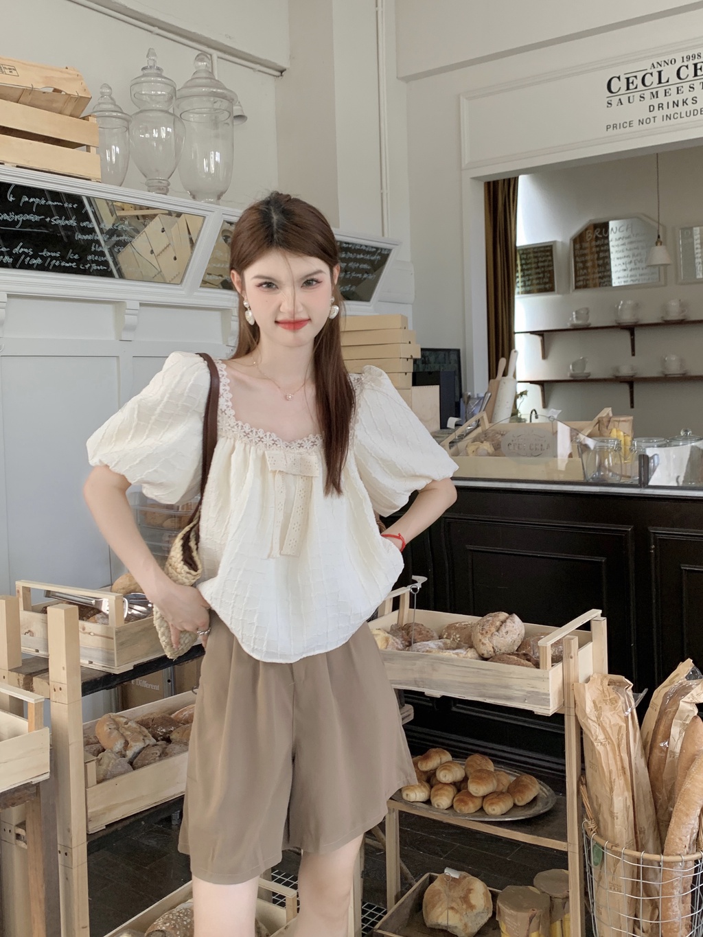 Áo Sơ Mi Ren Cổ Vuông Ngắn Tay Dáng Rộng Thời Trang Sành Điệu 64790