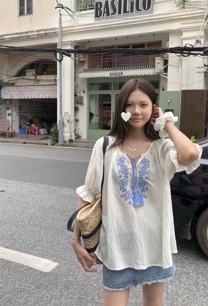 Áo Sơ Mi Nữ Thêu Hoa Phom Rộng 65217