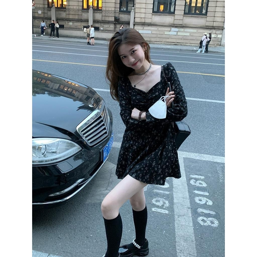 𝒀𝒂𝒏𝒚𝒂𝒏 Phong Cách Mới Hàn Quốc Váy Ngắn Người Đàn Ông Nhỏ Tay Áo Dài Hẹn Hò Ren Hoa Đầm Phụ Nữ [Hàng oder]
