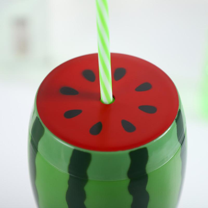 Bình Nước Nhựa Cute Large Capacity Straw Summer Portable Cốc Uống Nước Có Nắp Hình Dưa Hấu Dễ Thương Kèm Ống Hút Siêu Bền Tiện Dụng