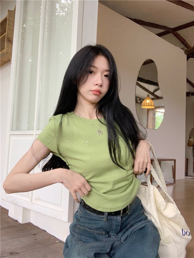 Áo Thun Nữ Tay Ngắn Thêu Trái Tim 63183