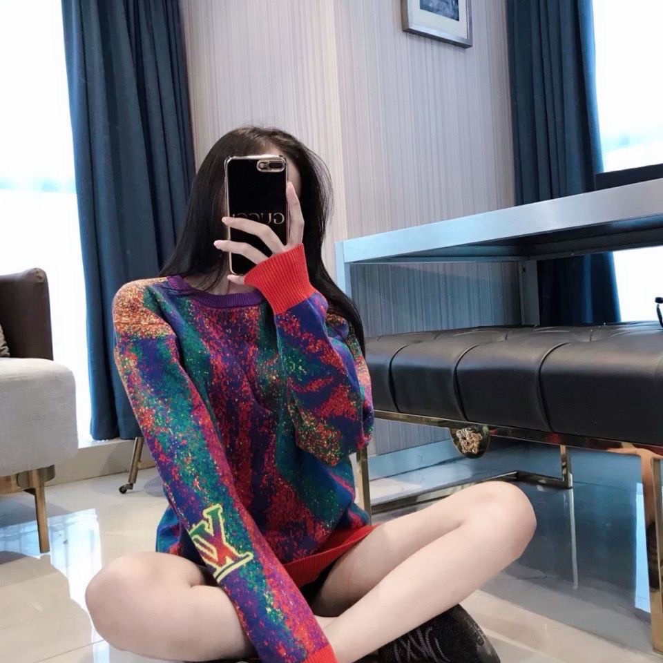 Áo Khoác Cardigan Cổ Chữ V Giữ Ấm Louis V Hàng Mới Cho Cặp Đôi