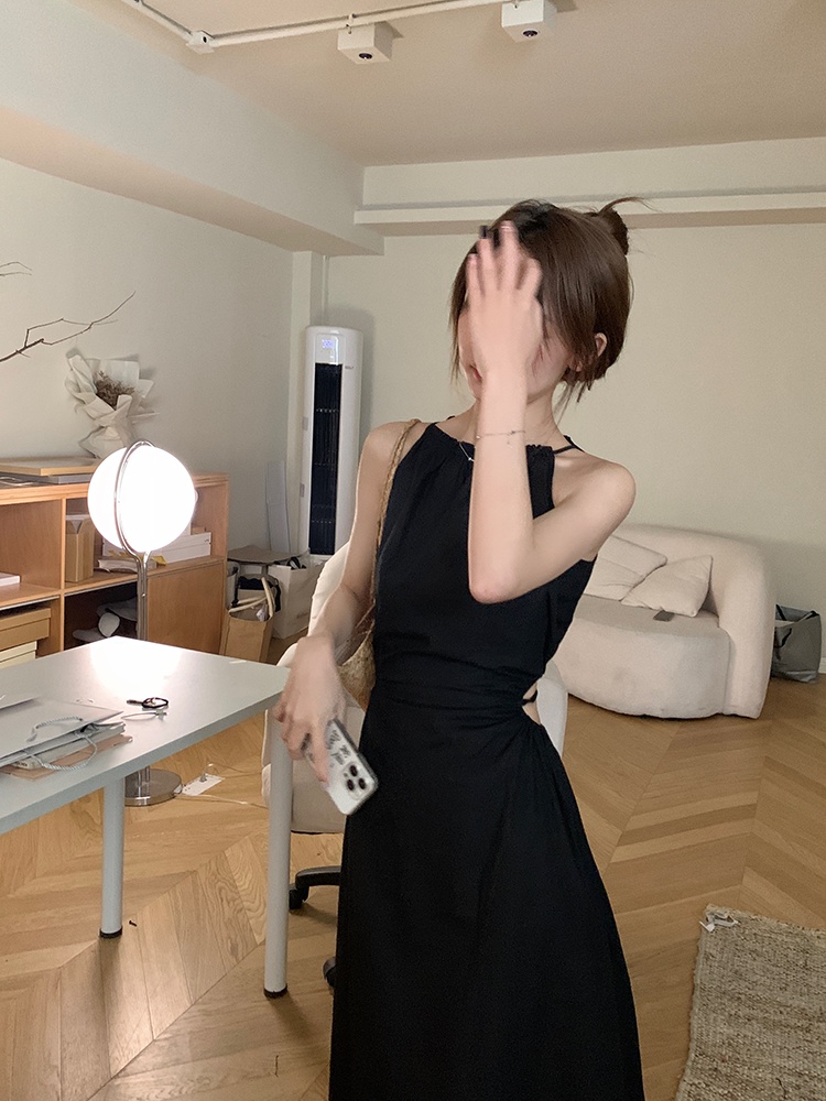 Đầm Dây Khoét Eo Dài Giữa 64957