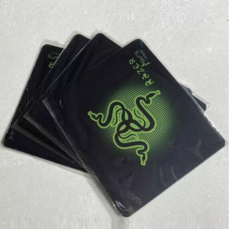 Lót ChuộT Gaming Razer Mini ChốNg TrượT - 210mm * 250mm * 2mm