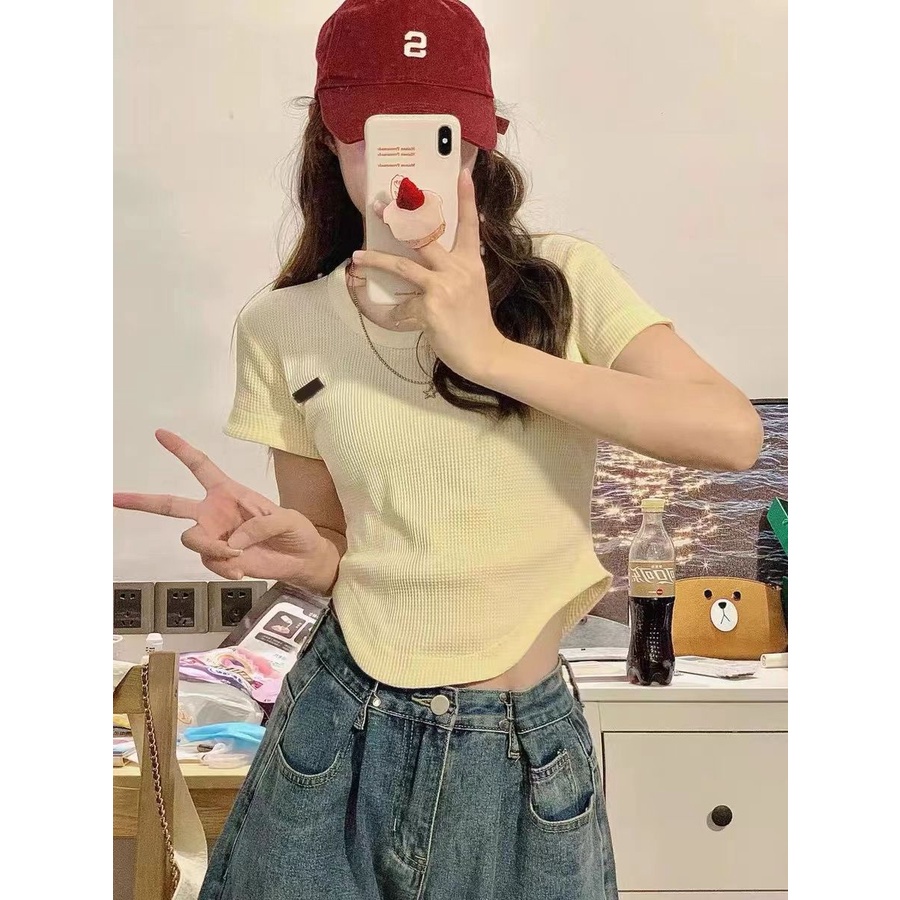 JINSHIHUI áo croptop Áo Thun nữ baby tee Thiết kế ít eo slim hottie 2023 NEW JUL0126