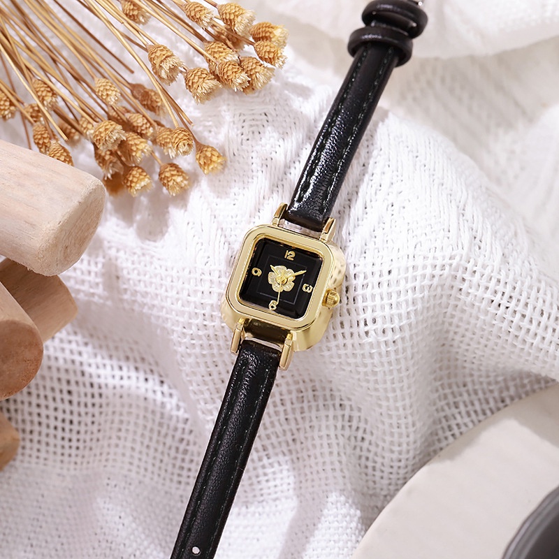 Đồng Hồ Đeo Tay Dây Da Mặt Vuông Nhỏ Họa Tiết Hoa Thời Trang Cho Nữ