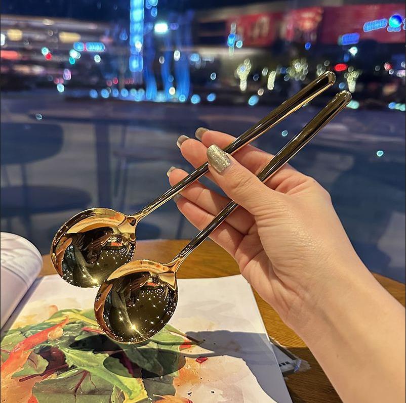 Muỗng Đầu Tròn Bằng Thép Không Gỉ 304 Màu Vàng Phong Cách Phương Tây