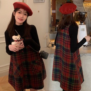 Váy Yếm Màu Đỏ Kẻ Sọc Dây Đeo Hai Mảnh Phù Hợp Với Phụ Nữ Thu Và Mùa Đông Ăn Mặc Lỏng Lẻo