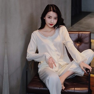 Bộ Đồ Ngủ Lụa Phối Ren Cổ Tròn Gợi Cảm Dành Cho Nữ