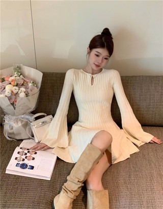 Đầm Dệt Kim Tay Loe Dài Dáng Ôm Xinh Xắn 69680